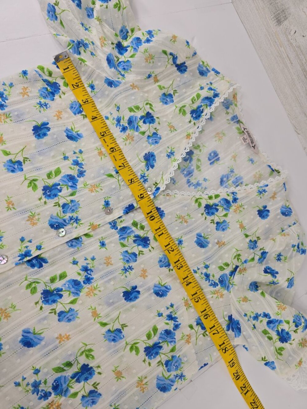 Nanette Lepore Shirt Women's SMALL White Blue Floral Button Puff Sleeve Blouse.. - Picture 12 of 16